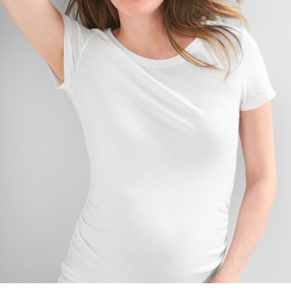 Gap maternity crew neck tee
